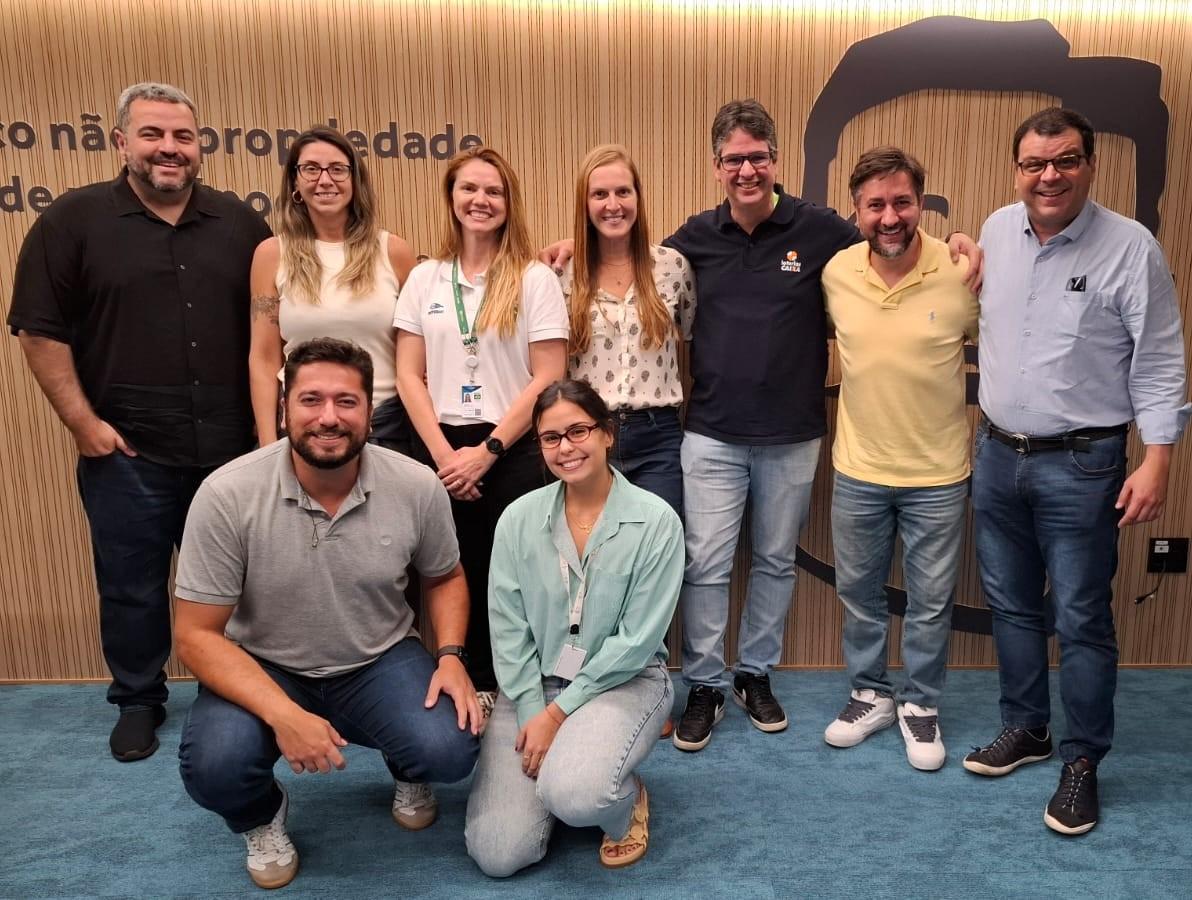 Comitiva da Caixa Econômica Federal visita o COB